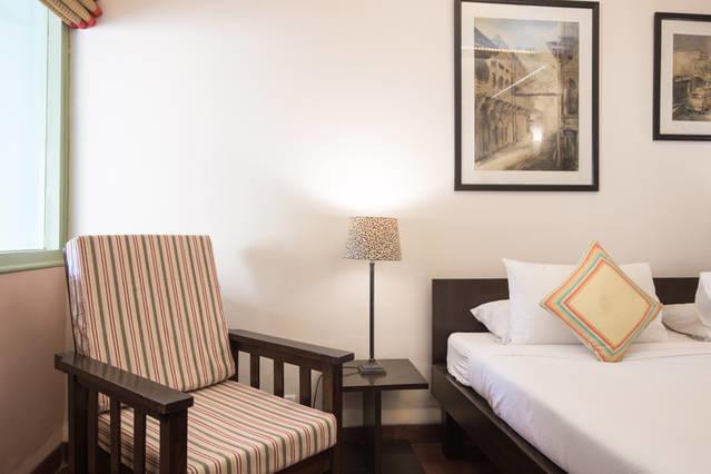 G 49 Bed & Breakfast New Delhi Buitenkant foto