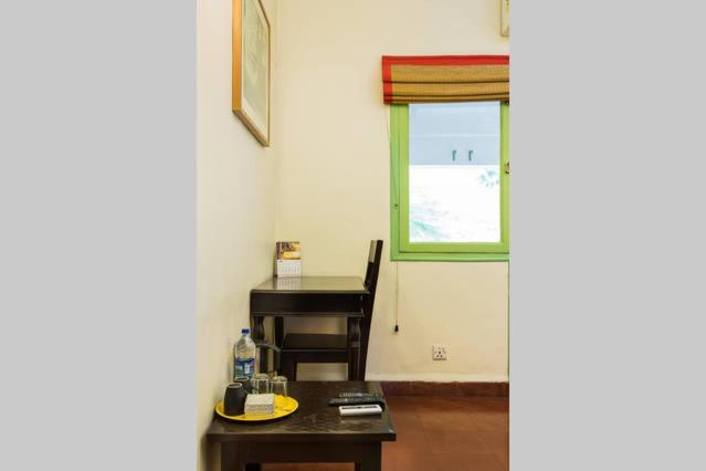 G 49 Bed & Breakfast New Delhi Buitenkant foto