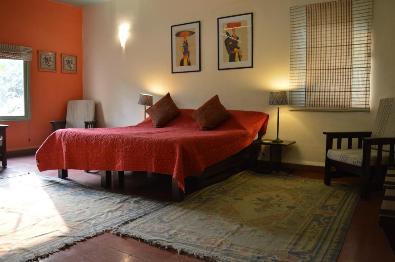 G 49 Bed & Breakfast New Delhi Buitenkant foto